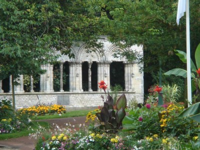 La façade de l’hotel de Tournemotte, dans les jardins du Musée Girodet, à Montargis