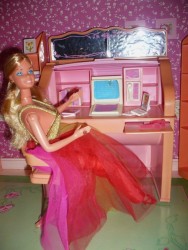 Barbie apprend à écrire