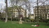 Paris: du parc Monceau aux Bat