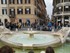 La fontaine de "La Barcaccia" (à Rome, e
