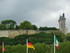 Château et drapeaux