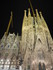 La Sagrada Familia de nuit