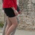jambes nues ou en collant