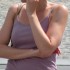 décolleté pris sur le vif