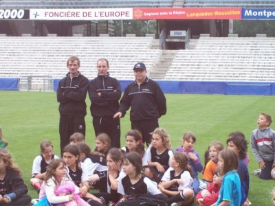 Les féminines et leurs accompagnateurs au stade de La Mosson (Montpellier)