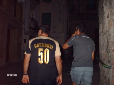 Battigoal, dans les rues étroites du vieux Laroque..