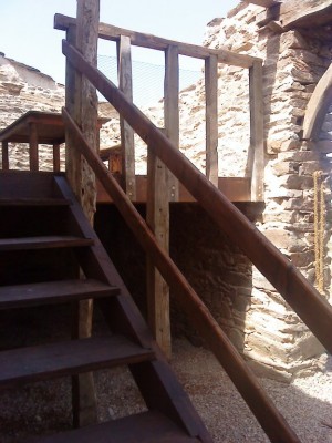 Terrasse et escalier en douglas de la scierie du Ségala