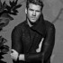 Liam Hemsworth fait la couvert