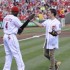 Josh ouvre un match de Basebal