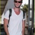 Liam Hemsworth à l'aéroport!