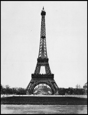 La Tour Eiffel en mars 1889