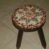 Tabouret en bois motif étoile