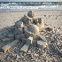 Des châteaux de sable.