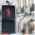 Le bonhomme rouge nous fait At