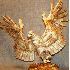 Un sculpteur transforme le boi
