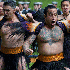 Les postures du Haka des All B
