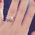 Pour symboliser leur amour,de 