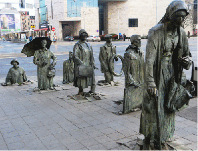 « Le monument d’un passant anonyme », Varsovie, Pologne