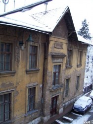 On Thursday morning: the old house in front of my window, covered by the snow