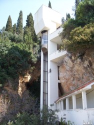 Hotel Belvedere - Lift for (lazy) access to the private beach