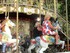 UN CAROUSSEL POUR ADULTES ET ENFANTS A M