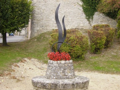 Place à Fontenay-Saint-Père