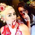 Miley a les pointes de ses cheveux roses