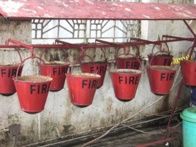 quand on voit les extincteurs locaux, on prie pour qu’il n’y ait jamaiss d’incendie