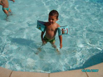 mon fils à la piscine