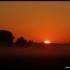 Lever du soleil sur fond de br