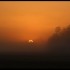 Lever du soleil sous un léger