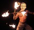 Il joue avec le feu.